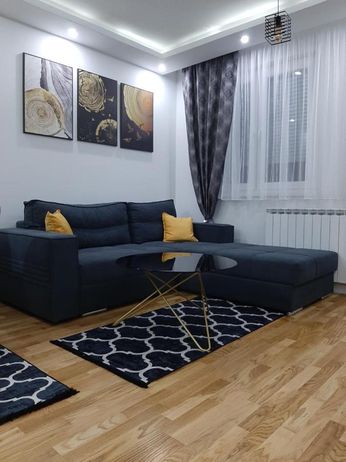 Apartman,,Kul"Life Lukavica Esterno foto
