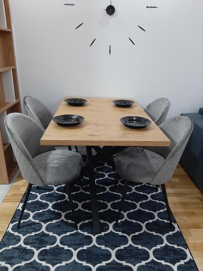 Apartman,,Kul"Life Lukavica Esterno foto
